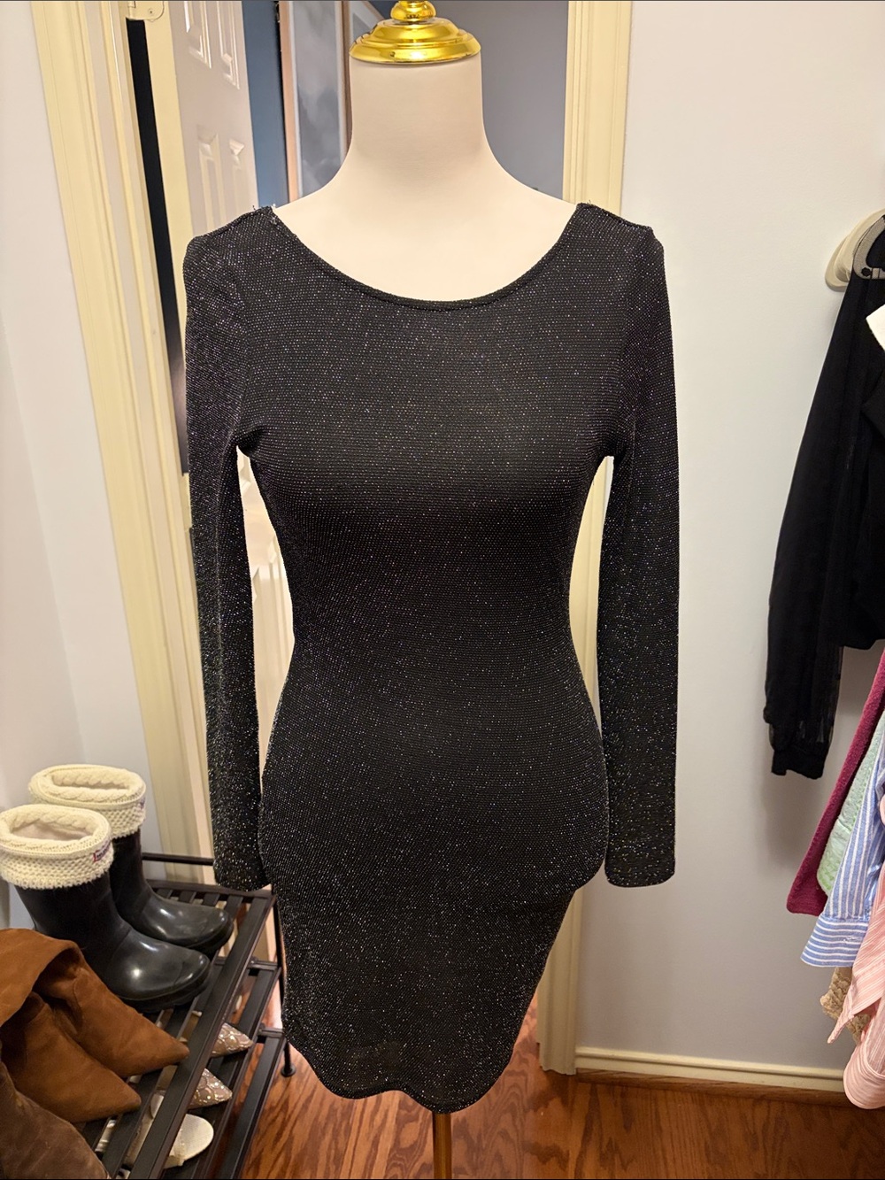 Used Lulu’s Sparkle Deep-Back Black Long-Sleeve Bodycon Dress